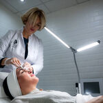 Daylight Professionele verstelbare LED-beautylamp met dubbele arm